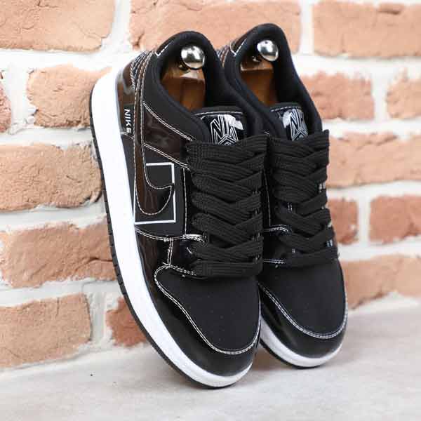 کتونی مردانه نایک SB مشکی سفیدHP کتونی مردانه نایک SB مشکی سفیدHP