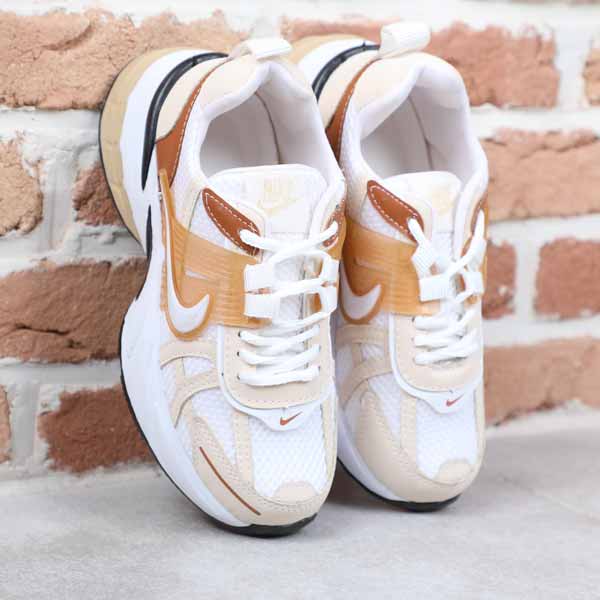 کتونی اسپرت نایک V2k موکا شاهان کتونی اسپرت نایک V2k موکا شاهان