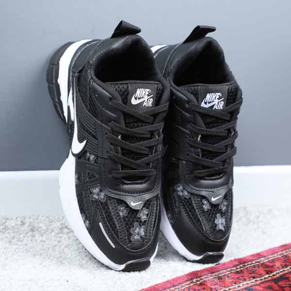 کتونی اسپرت نایک V2k گلدار مشکی زیر سفید سورنا