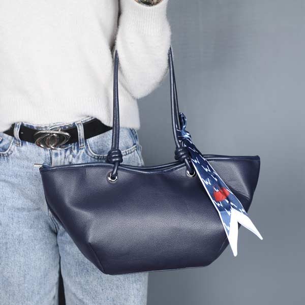 کیف دخترانه دوشی قایقی بند دار