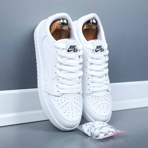 کتونی مردانه نایک تراویس سفید تمام یکتا