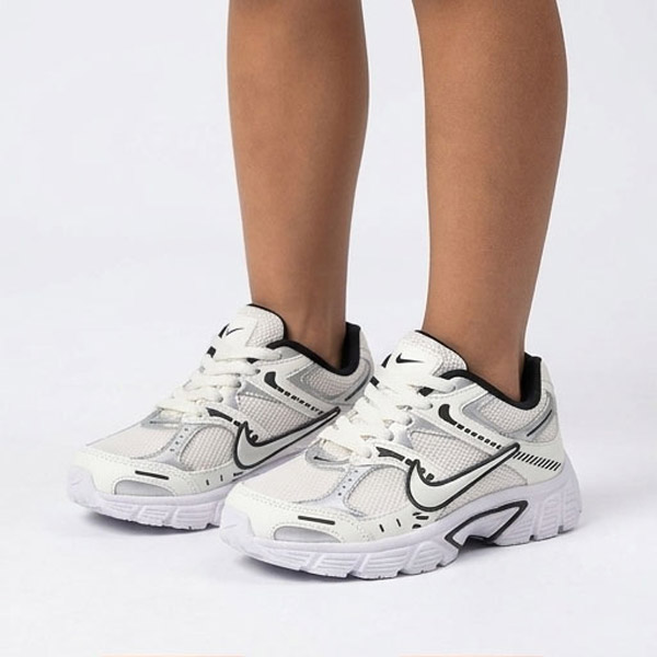کتونی بچگانه V5K مشکی سفید NIKE