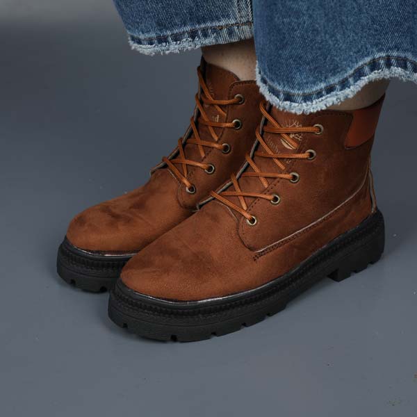 بوت زنانه قهوه ای TIMBERLAND بوت زنانه قهوه ای TIMBERLAND